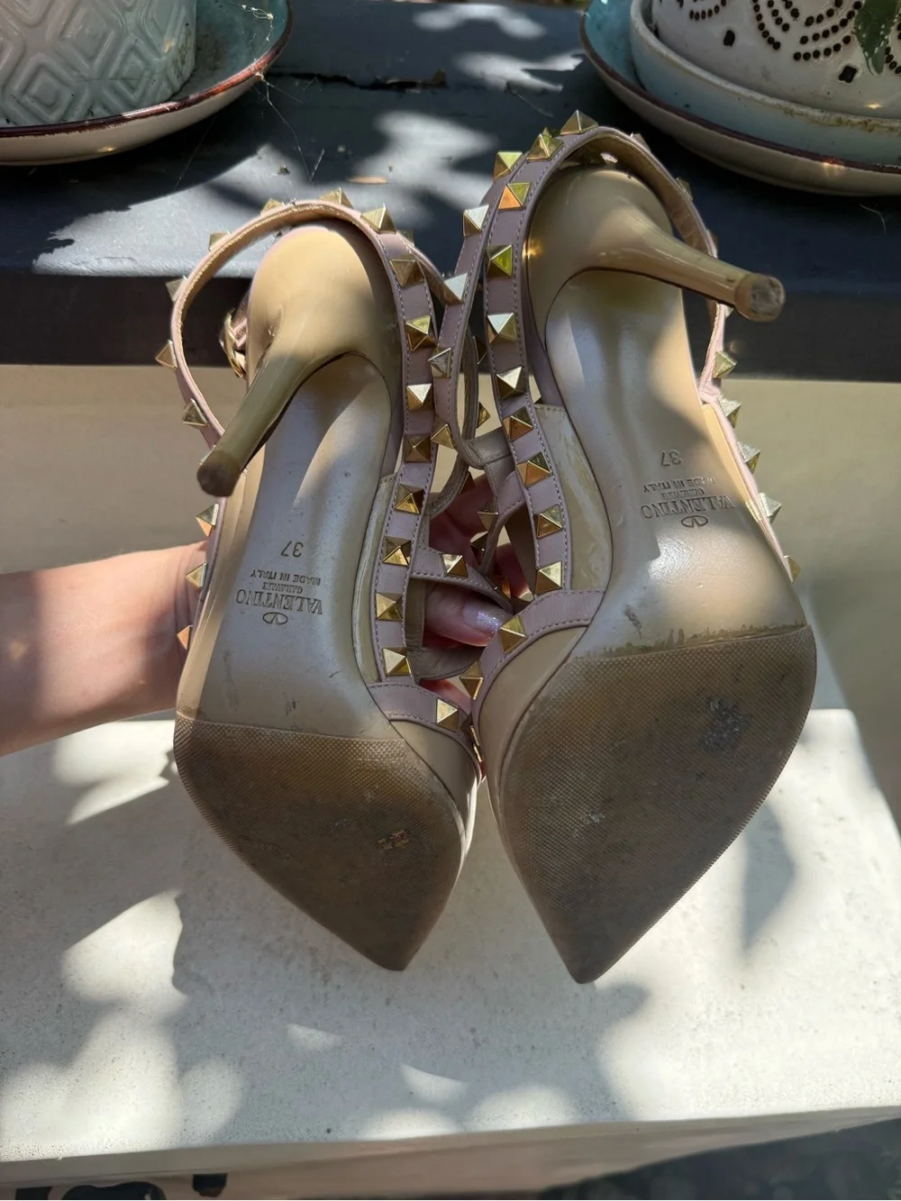 Valentino Garavani Nude/Beige Patent Leather Rockstud T-Strap Pumps Size 7